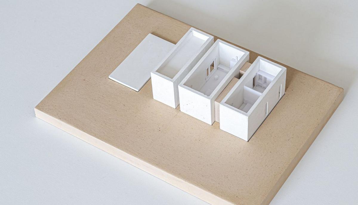 Maqueta de la vivienda que se expone en La Casa de Arquitectura de Madrid. | M. C.