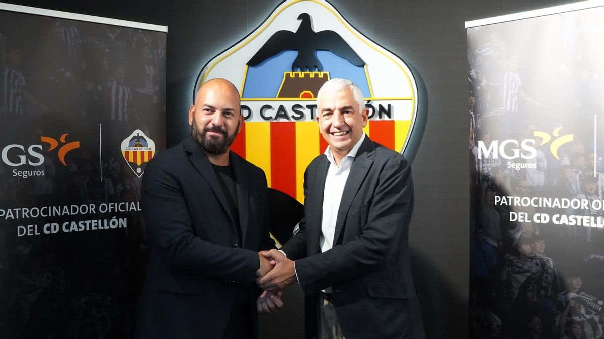 Alberto González y Juan Ignacio Querol, en representación del club y de la empresa.