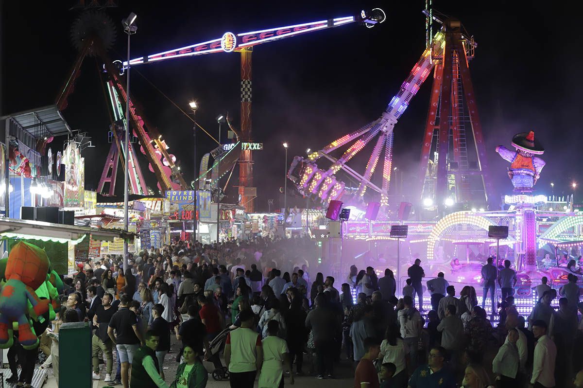 Fuegos y luz para el inicio de la Feria de Córdoba