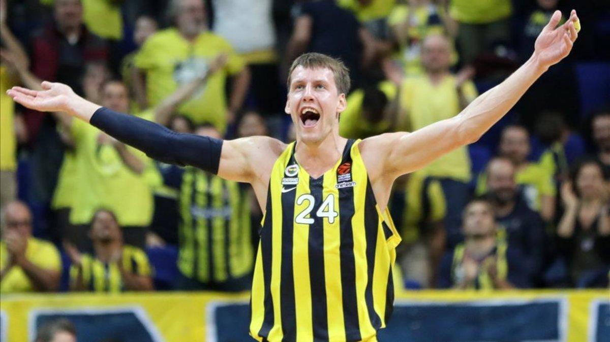 Jan Vesely es el gran objetivo del Barça para suplir a Ante Tomic