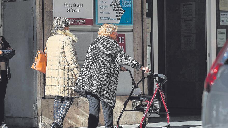 La sanidad pública carece del servicio de geriatría en los hospitales valencianos