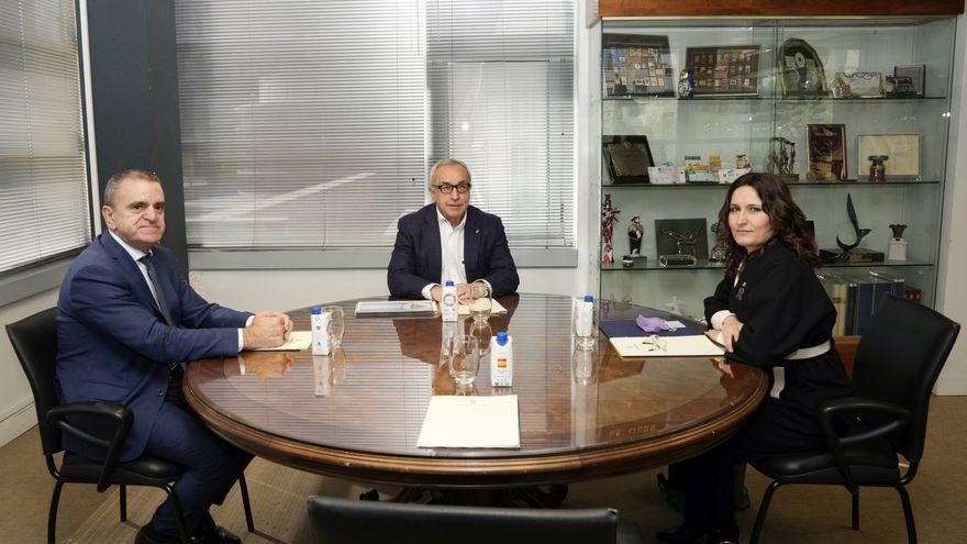José Manuel Franco, Alejandro Blanco y Laura Vilagrà, en la sede del COE de Madrid.  / COE