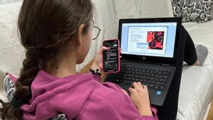 L’ús d’internet per fer els deures millora els resultats