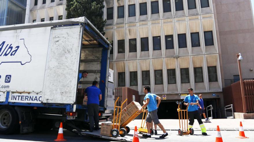 La mudanza del edificio de Hacienda comenzó el pasado mes de junio.