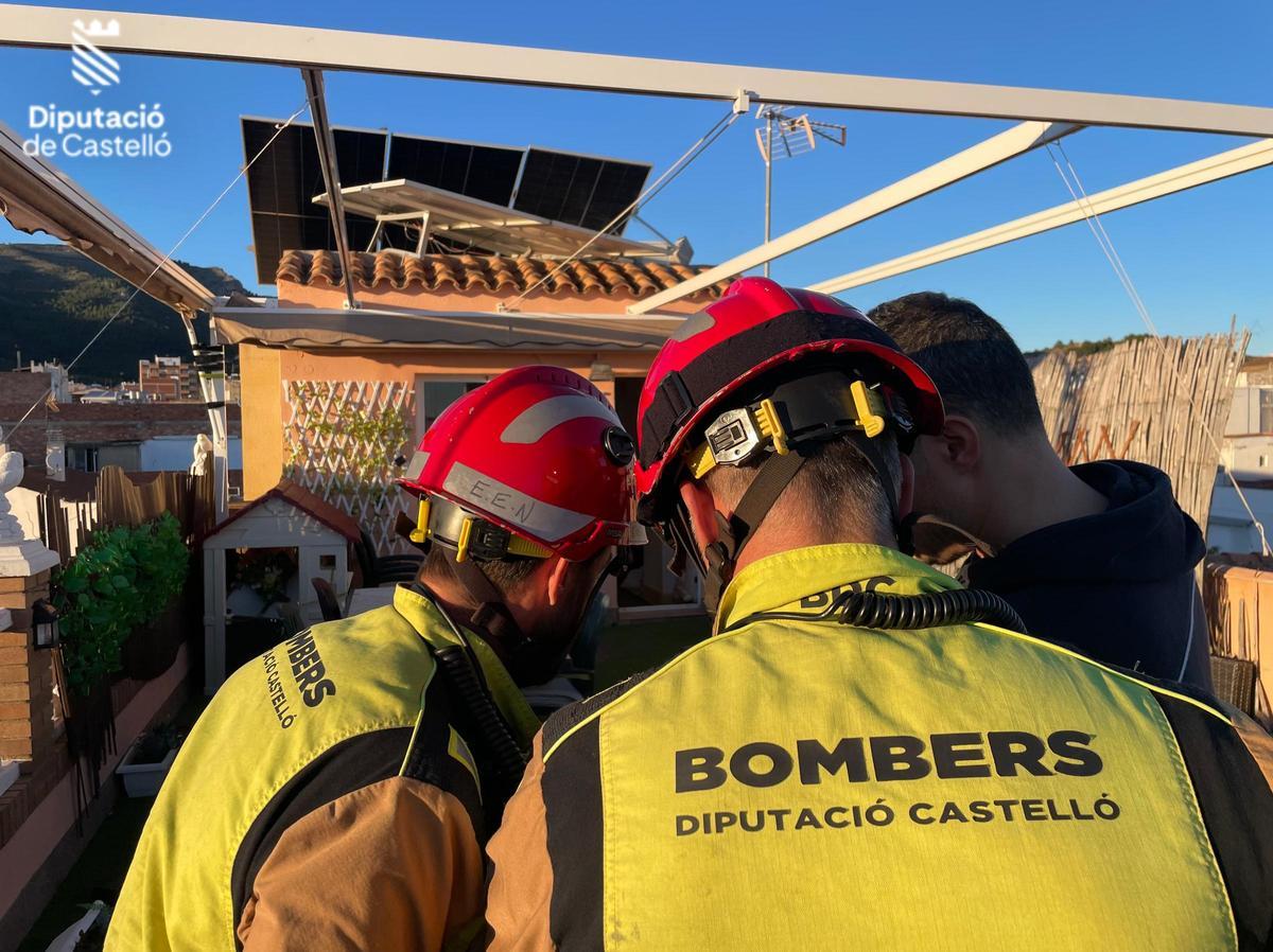 Otro de los trabajos que han tenido este sábado los bomberos. Otro de los trabajos que han tenido este sábado los bomberos.