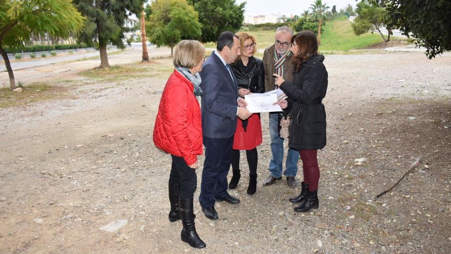 Un instante de la visita de Ruiz Espejo al municipio.