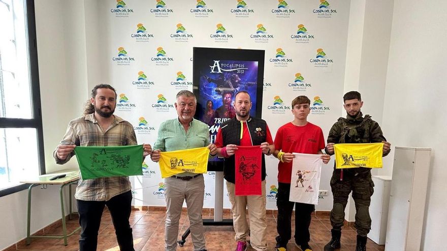 El presidente de la Mancomunidad Axarquía Costa del Sol, Jorge Martín; el técnico de Turismo de El Borge, Ezequiel Moya y Manuel Martín, gerente de Apocalipsis 20.12 han presentado la actividad 'Bandoleros El Borge. Seis horas de supervivencia'