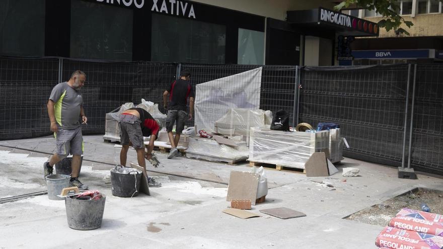Así es el nuevo pavimento instalado en un tramo la Albereda de Xàtiva