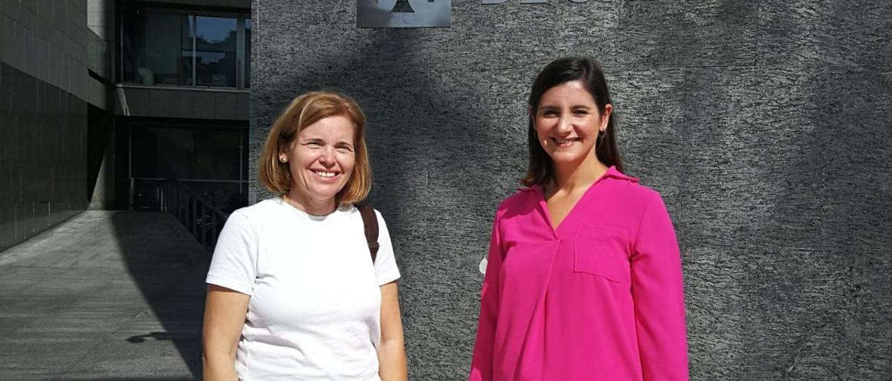 Dolores Chapela y Leticia Santos, ayer, en Mobilidade.