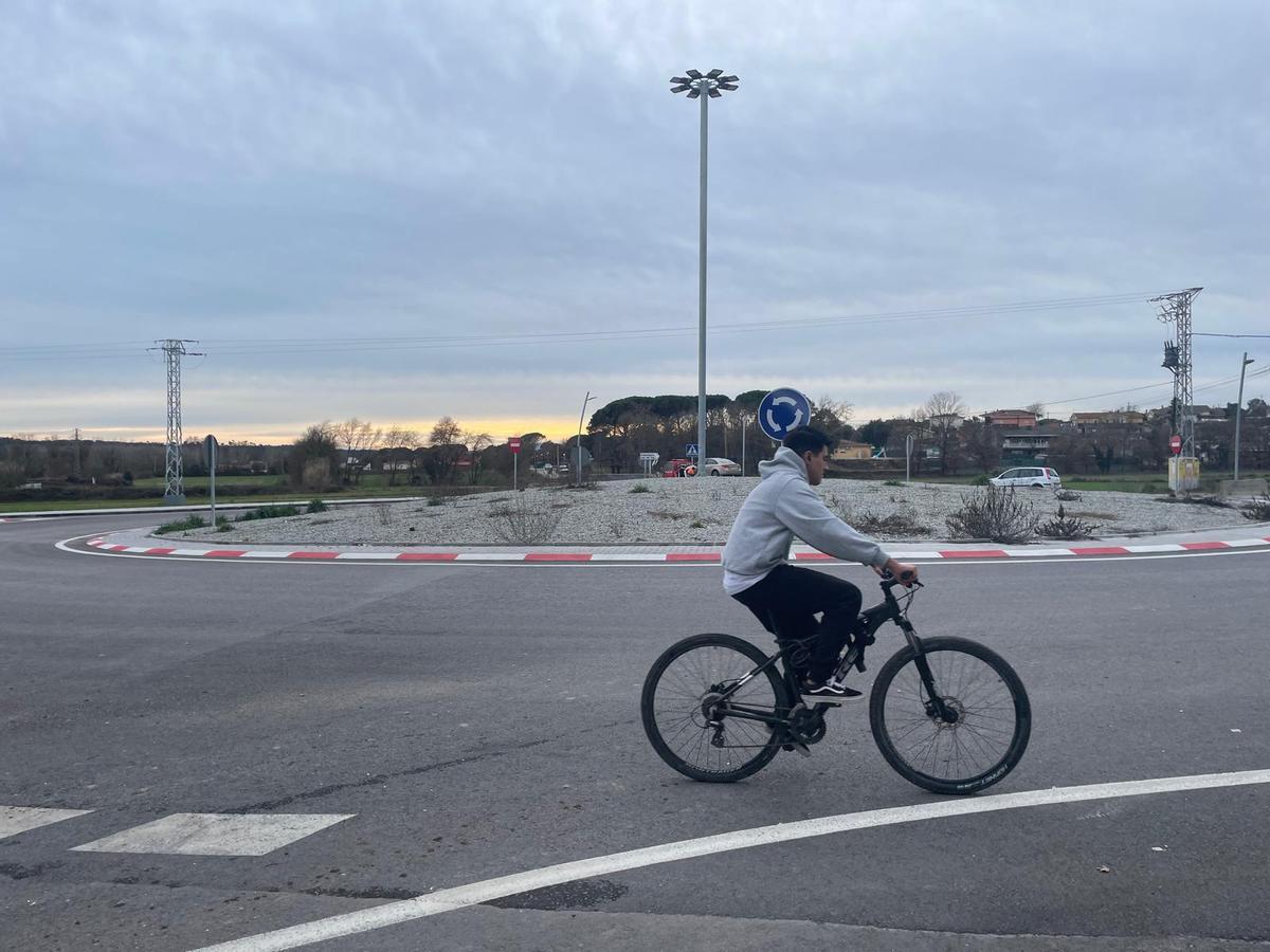 La nova rotonda de Caldes.