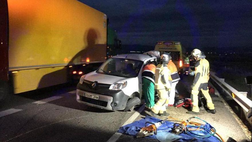 Cinco heridos en dos accidentes a primera hora de la mañana