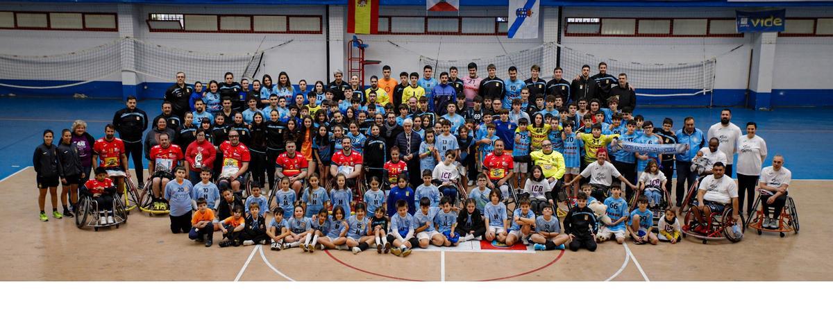 Participantes en la jornada del balonmano.