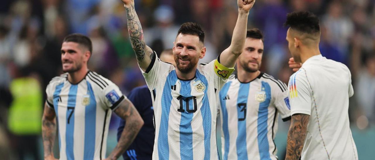 Leo Messi celebra su éxito en el Mundial 2022.