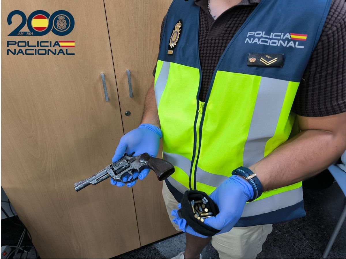 Amenaza a un joven en Palma con un revólver para que le pagara una supuesta deuda de 85.000 euros