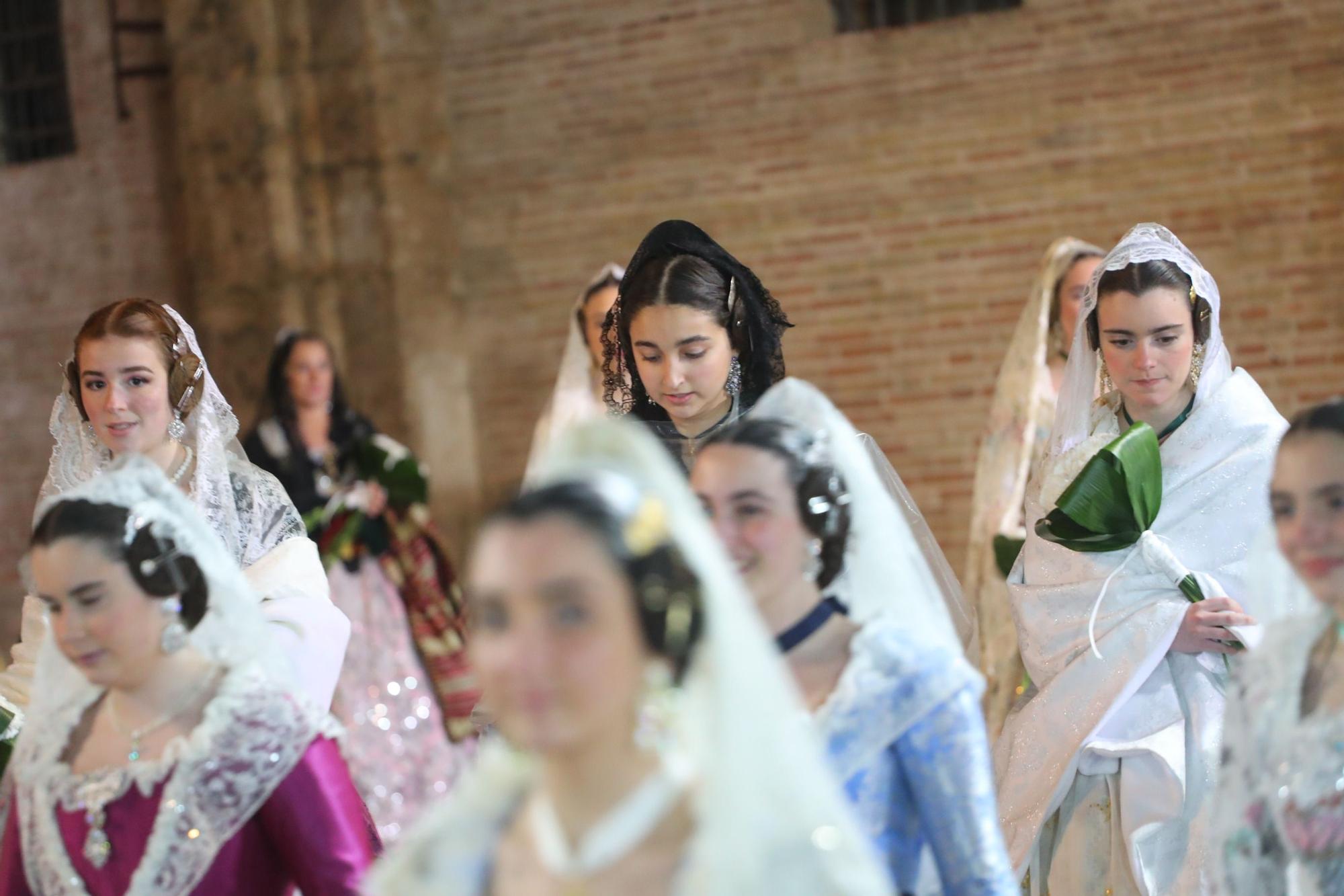 Búscate en el primer día de ofrenda por la calle de la Paz (entre las 22:00 a las 24:00 horas)