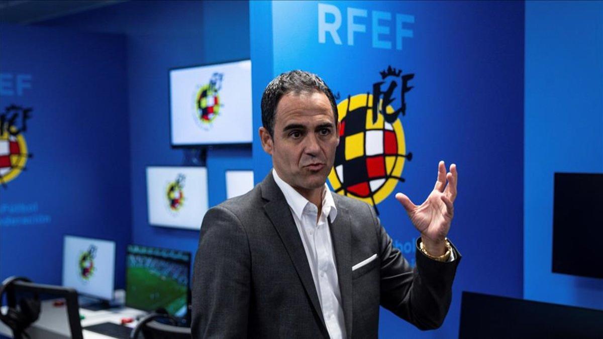 Velasco Carballo anunció la implantanción de la tecnología de línea de gol en la Supercopa