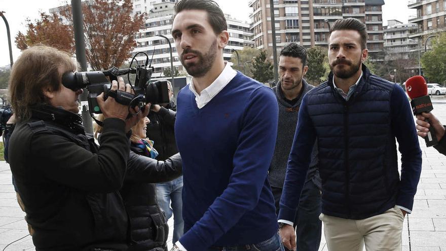 El juez ve indicios para procesar a Xavi Torres por cobrar a cambio de perder