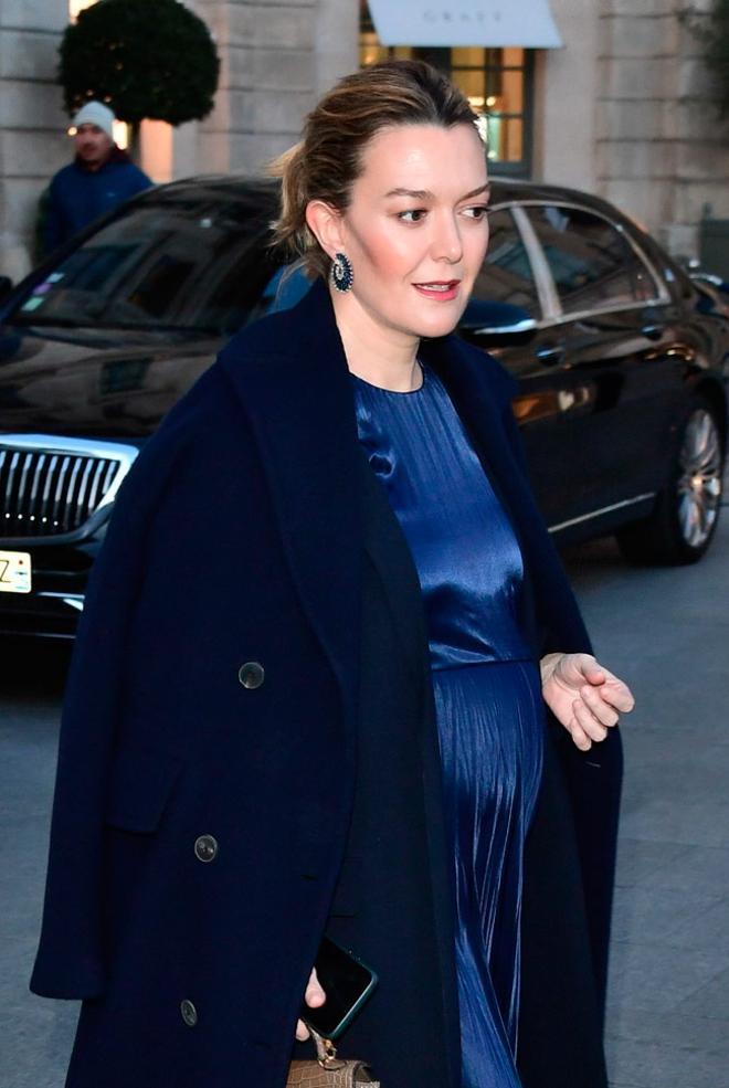 Marta Ortega luce embarazo en la Alta Costura de París con un vestido premamá inédito de Zara