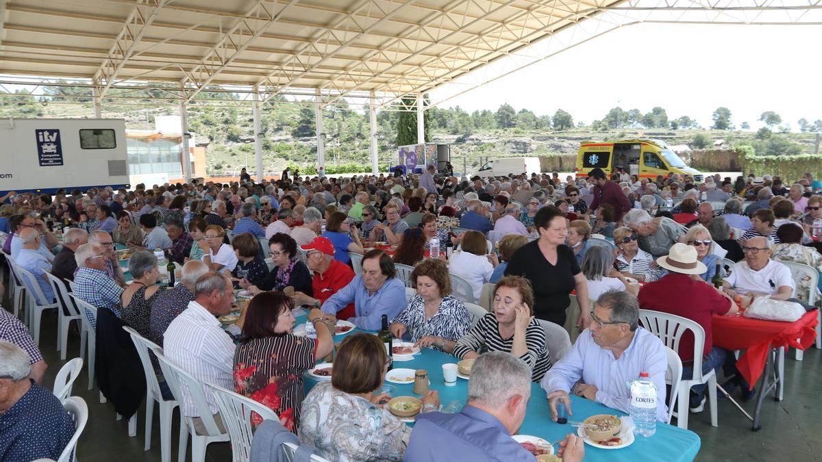 Jubilados en el recinto festivo de l&#039;Alcora.