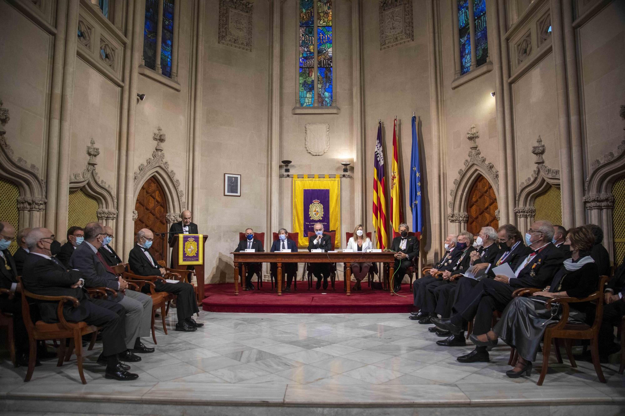 Oriol Bonnín, académico de honor de la Real Academia de Medicina