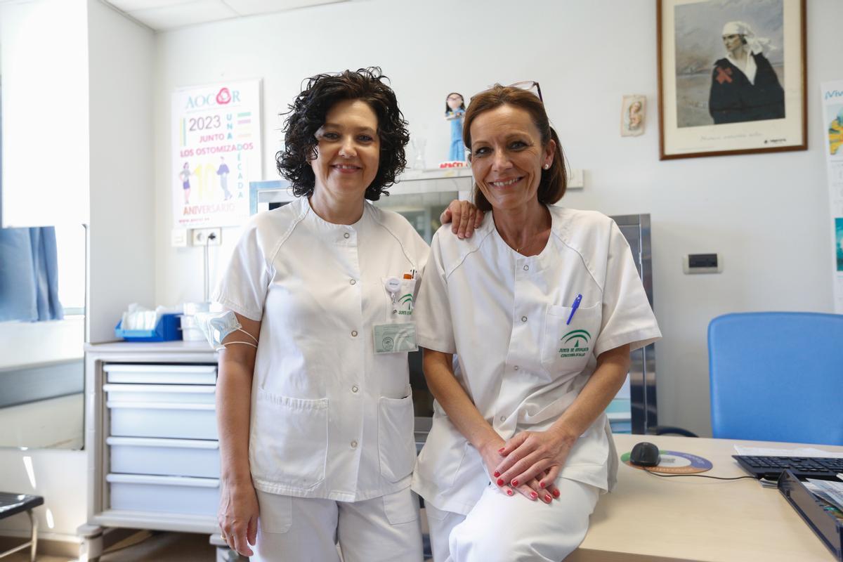 Araceli Hoyo y Carmen Rivas, enfermeras estomaterapeutas del hospital Reina Sofía.