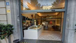 Grups de negacionistes s’enfronten a restauradors de Mataró per l’exigència del passaport covid