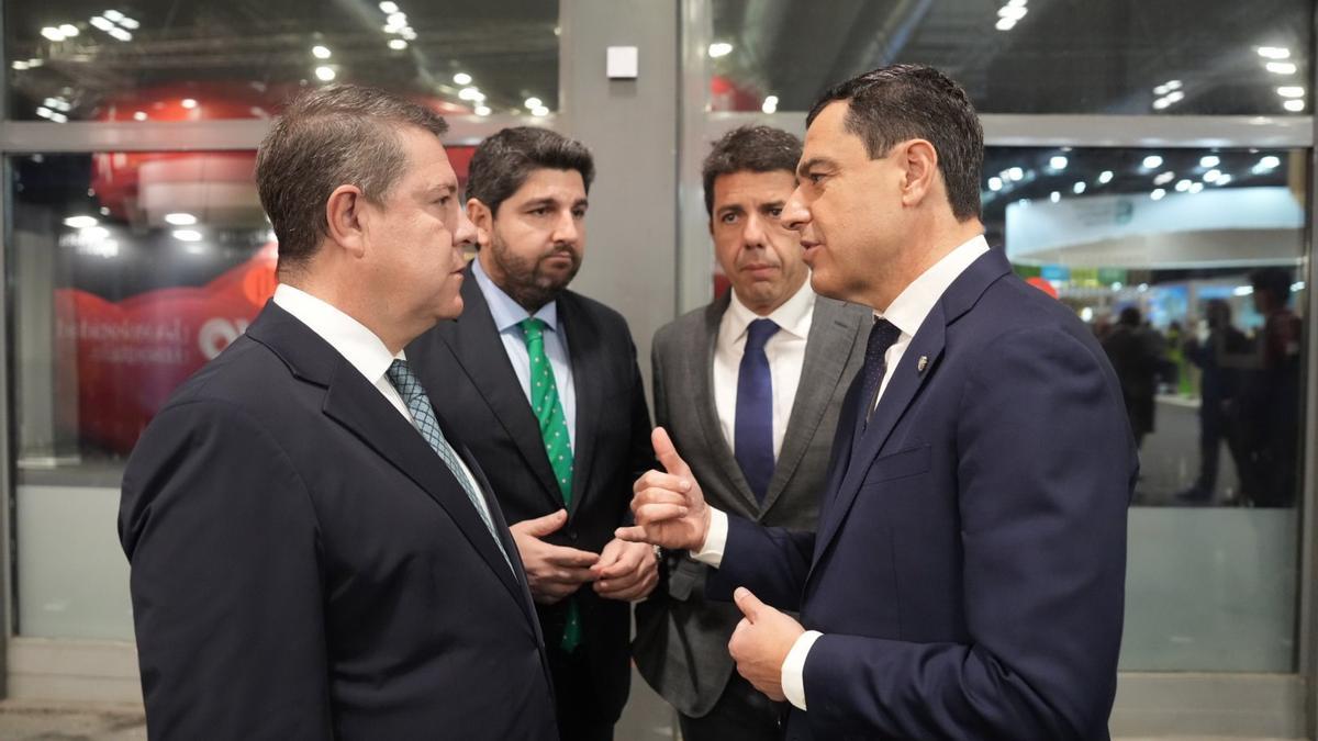 Juanma Moreno, Fernando López Miras, Emiliano García Page y Carlos Mazón En Fitur