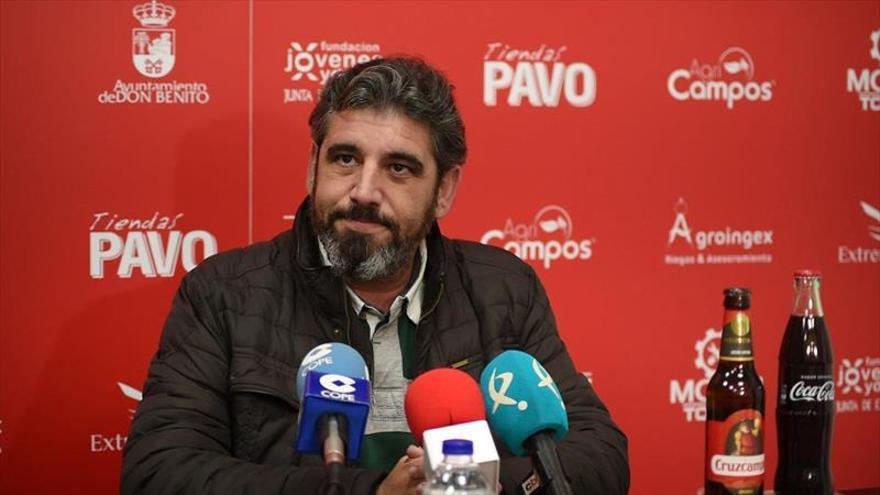 «Cada domingo es una final», asegura Juan García, técnico del Don Benito