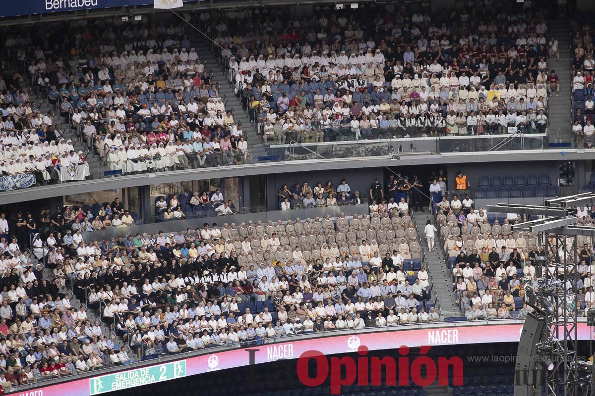 Viaje papa León XIV/Encuentro diocesano en el Santiago Bernabéu_009