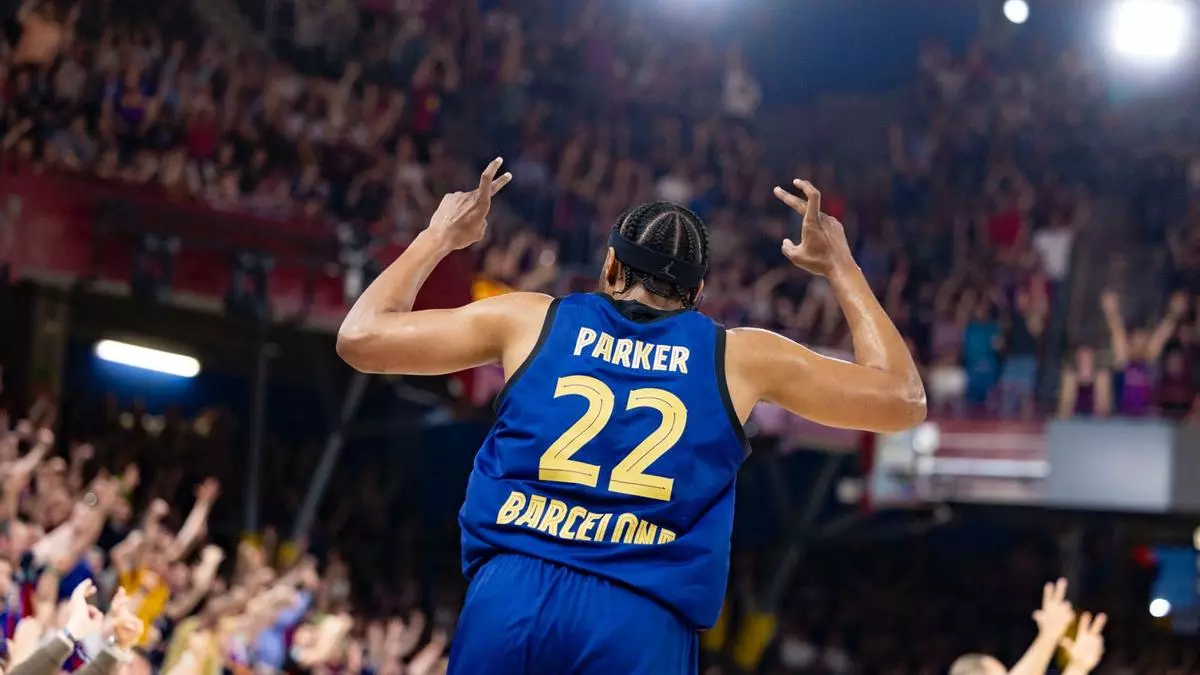 ?Locura en el Palau! El Bar?a sabe sufrir para forzar el quinto partido