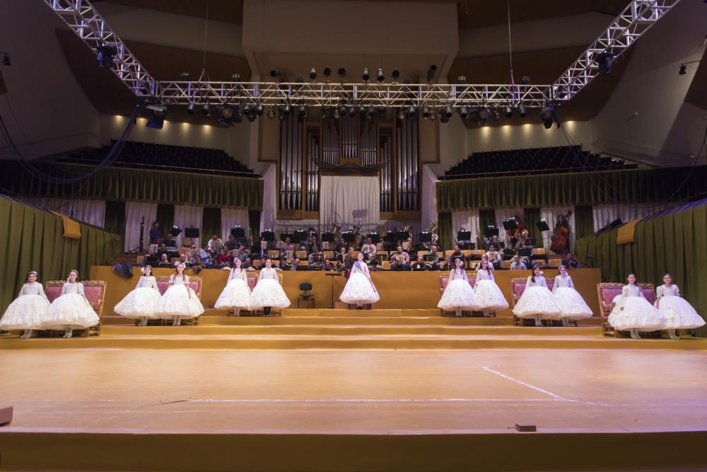 Ensayo de la exaltación de las falleras mayores