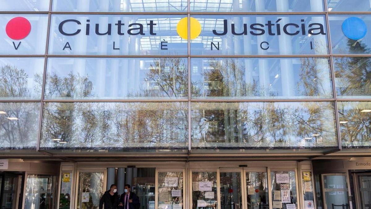 Fachada de la Ciudad de la Justicia de València.