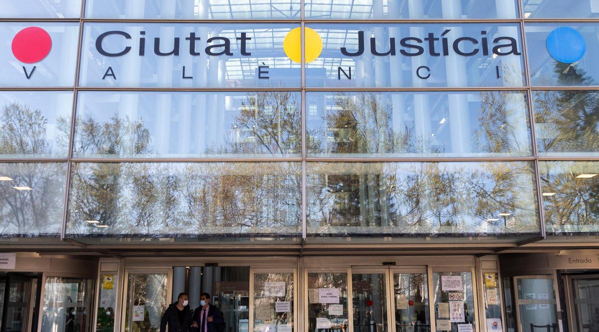 Fachada de la Ciudad de la Justicia de València.
