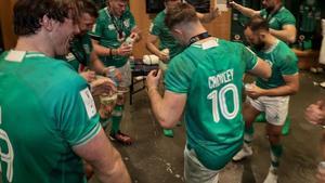 Los irlandeses celebran el título del 6 naciones 2024 de rugby