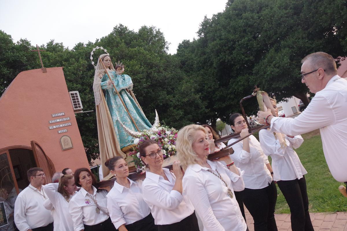 Las mejores imágenes del rosario con antorcha de la Santísima Virgen de las Cañas, en el Puerto de la Torre