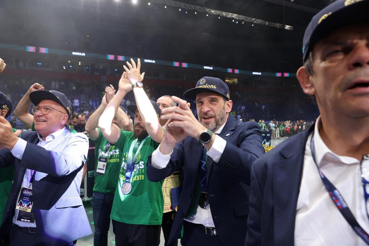 FOTOS BALONCESTO: El partido de la final de la Basketball Champions ...