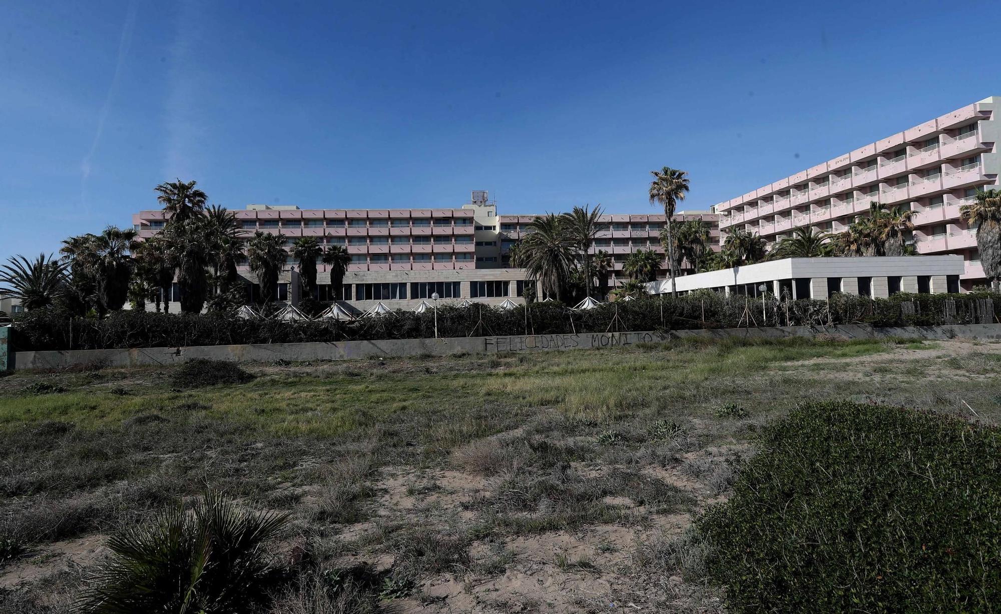 De 5 estrellas lujo al abandono: así está el hotel Sidi Saler hoy