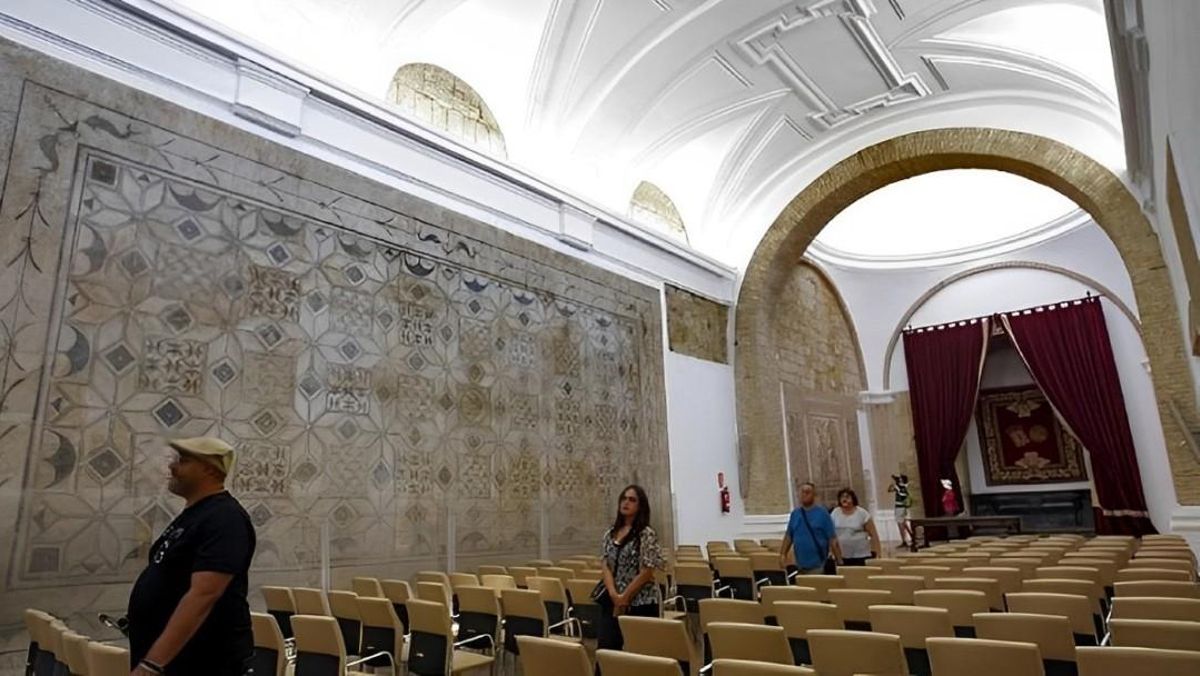"Salón de los Mosaicos" dentro del Alcázar de los Reyes Cristianos