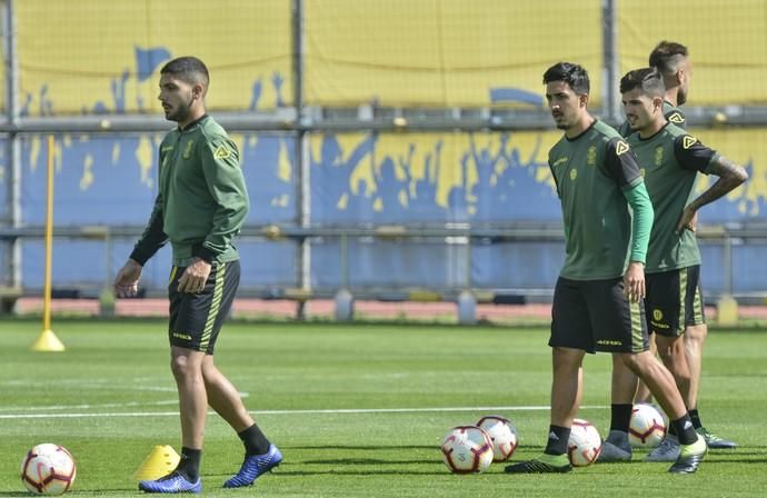 TELDE. Entrenamiento de la UDLP  | 02/04/2019 | Fotógrafo: José Pérez Curbelo