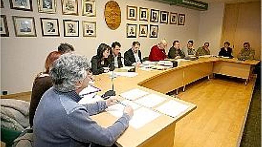 El ple de Sils va aprovar el compte general del 2009 en l&#039;última sessió.