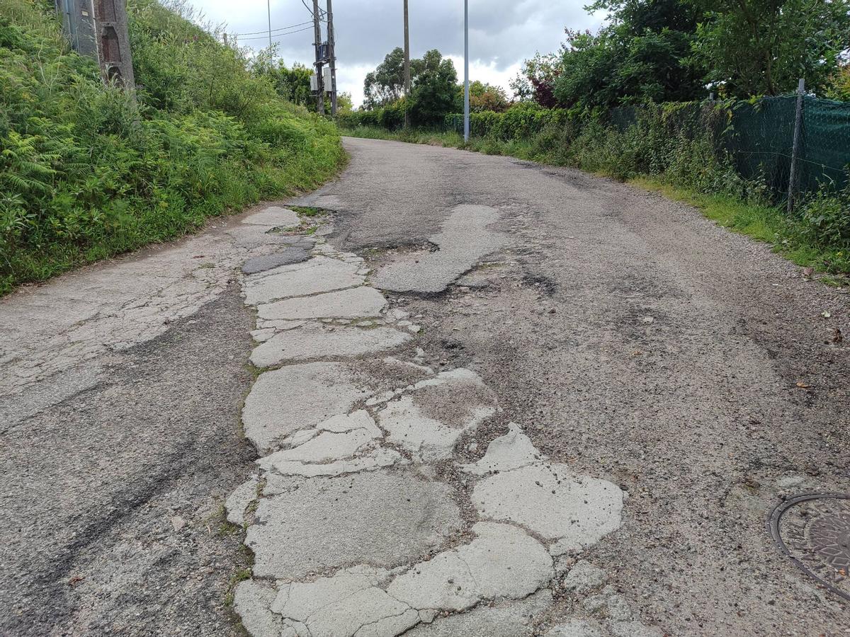CARRETERA ACCESO O COCHO ASTILLEROS A XUNQUEIRA MOAÑA