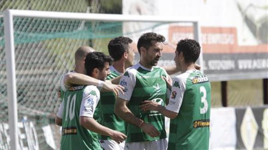 Cacereño-Dépor B, Bergantiños-Badajoz, Azuaga-Vitoria y Cerceda-Jerez, duelos por el ascenso a Segunda B