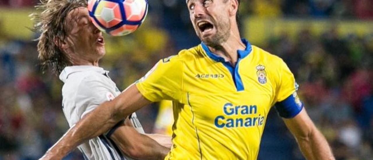 David García, ante el Real Madrid.