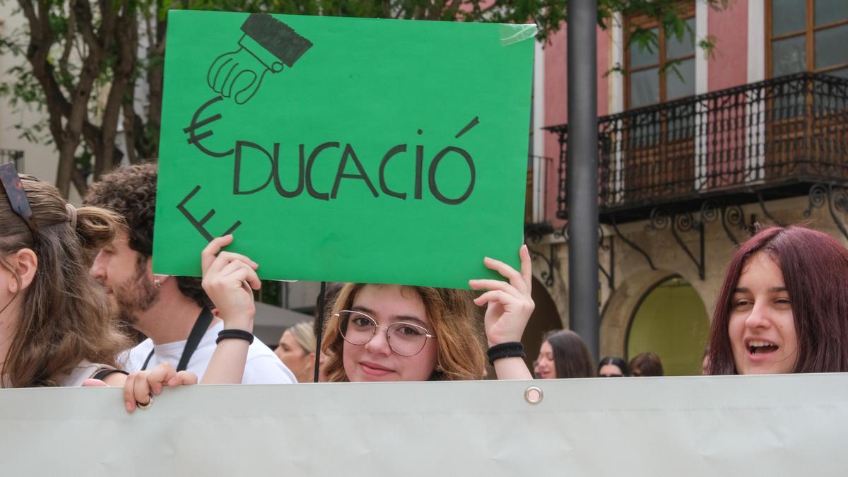 Imagen de archivo de una protesta en mayo del 2024 en defensa de la escuela pública.