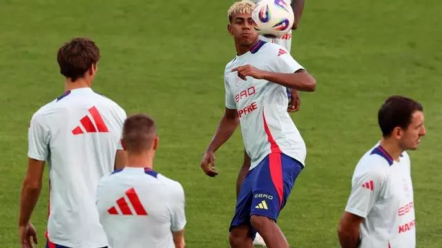 Flick, sobre Lamine: "Le pido a la Selección que le cuiden..."