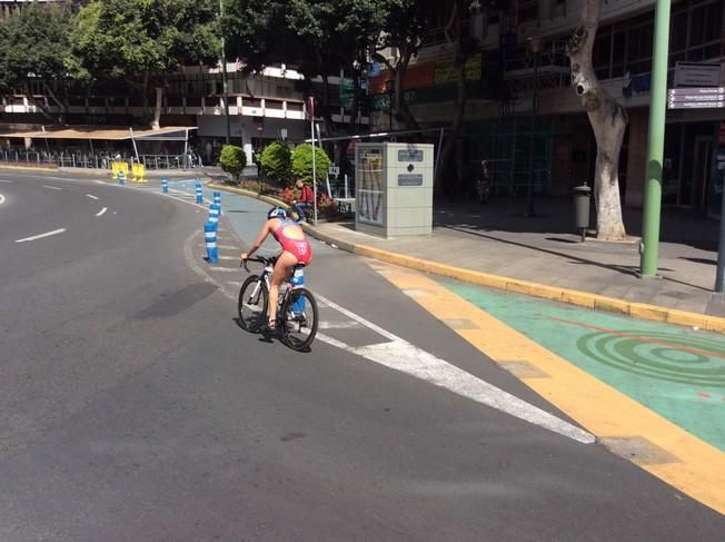 El triatlón se apodera de Las Palmas de Gran Canaria