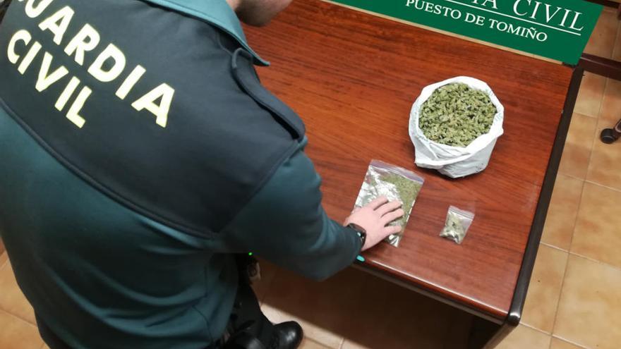 Detenido un vecino de Tomiño con una bolsa de marihuana por la calle