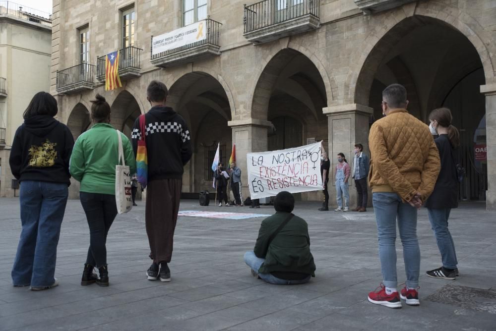 Concentració per defensar els drets dels transsexuals a Manresa