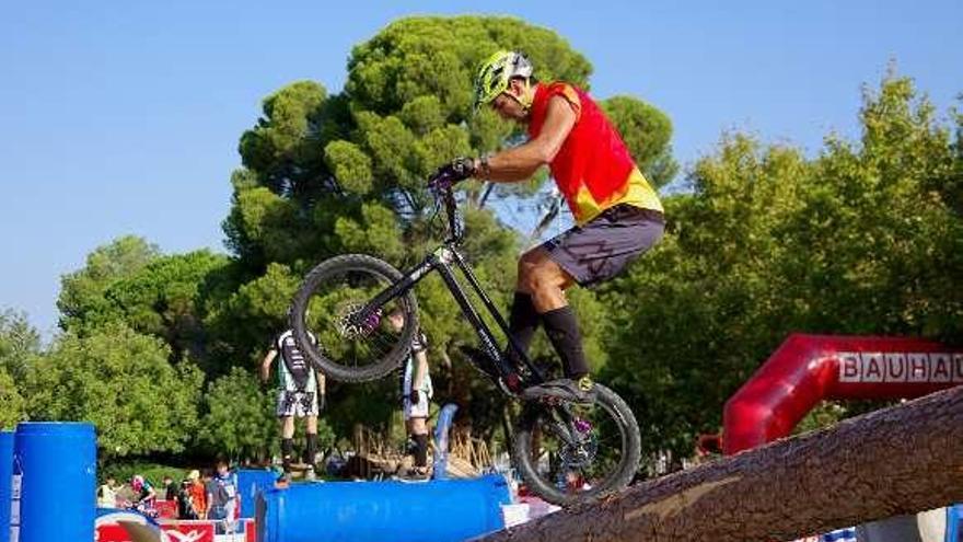 Javi Alonso, en una de las zonas de la prueba de Cambrils.