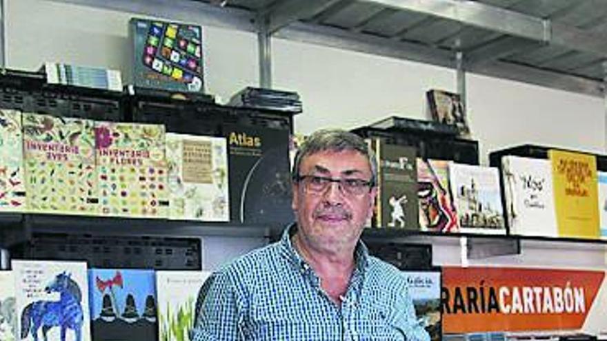 Gonzalo Pérez, Librería Cartabón